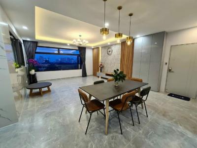 Panorama apartment for rent, area: 147m2, high floor, fully furnished, rent 1200 USD.