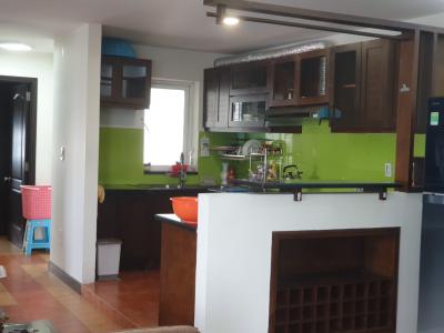 Cho thuê căn hộ Garden Plaza 1, dt: 150m2, lầu trung, nội thất đầy đủ, giá thuê 1100 USD.