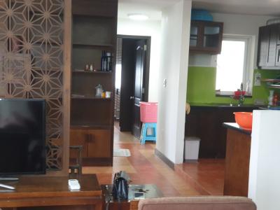 Cho thuê căn hộ Grandview, 120m2, lầu trung, view trường SSIS, nội thất đầy đủ, giá thuê 800 USD.