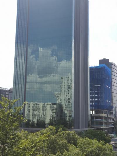 Cho thuê nhà phố Hưng Gia, 6×18.5, trệt+lững+3 lầu, giá 2000 USD.